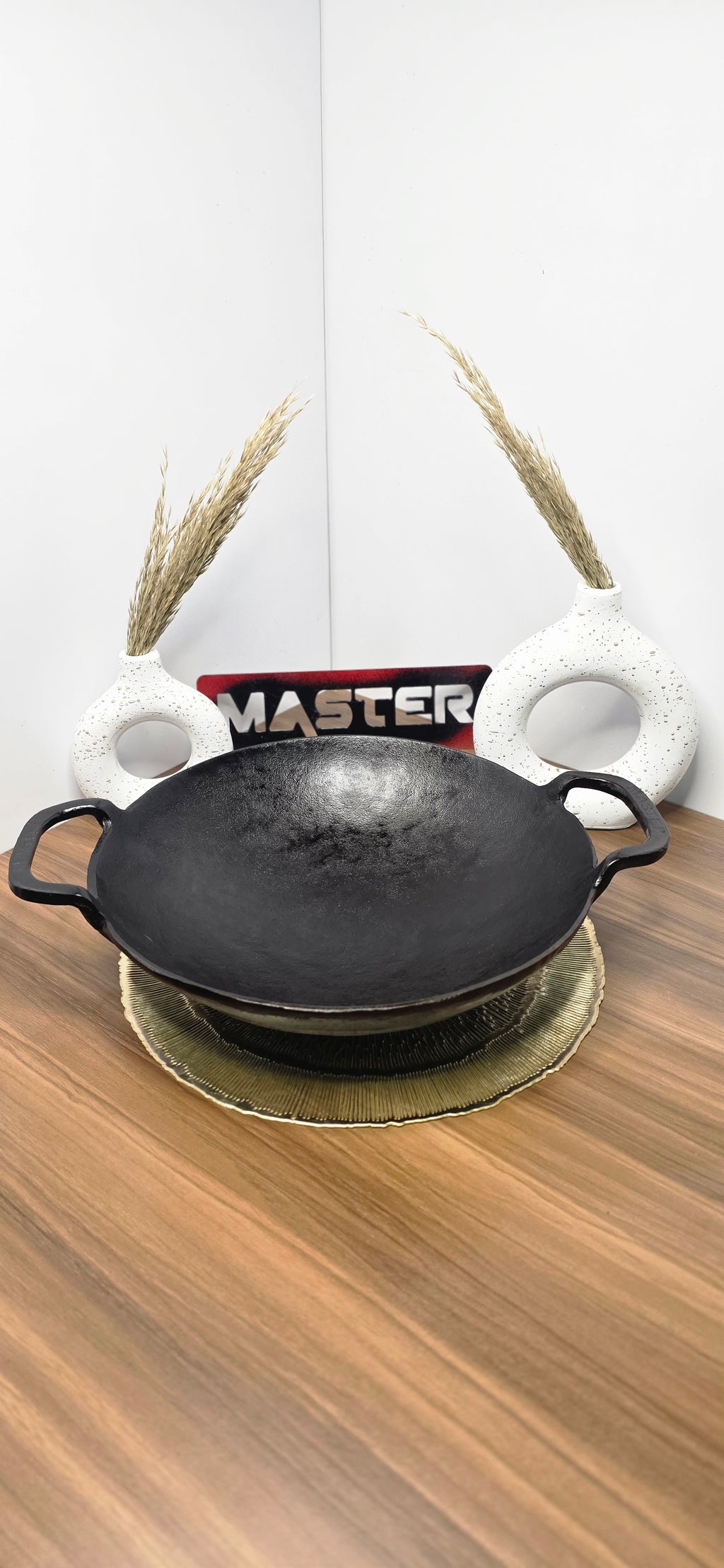 38 cm Cast Iron Wok