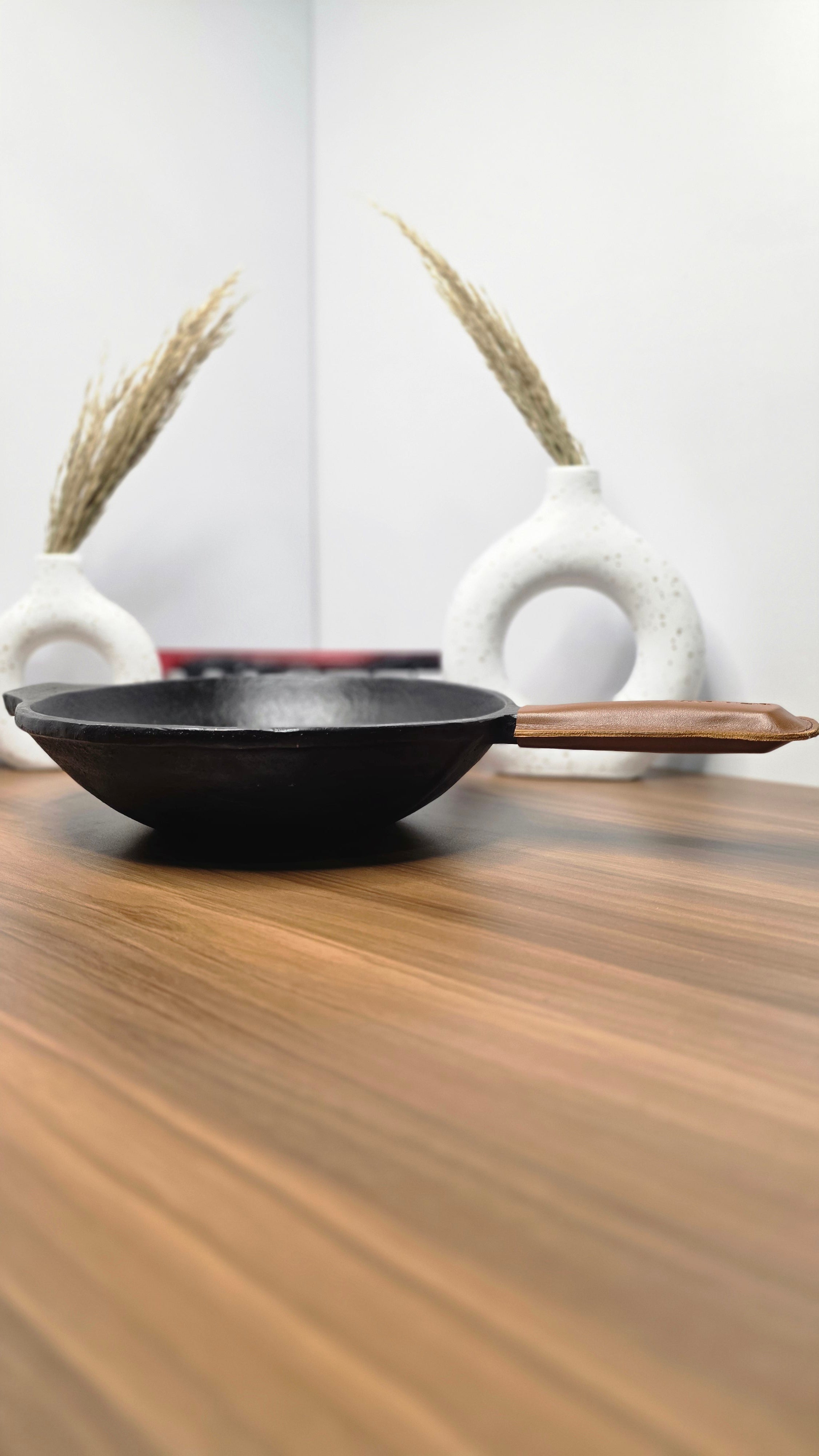 32 cm Cast Iron Skillet Wok