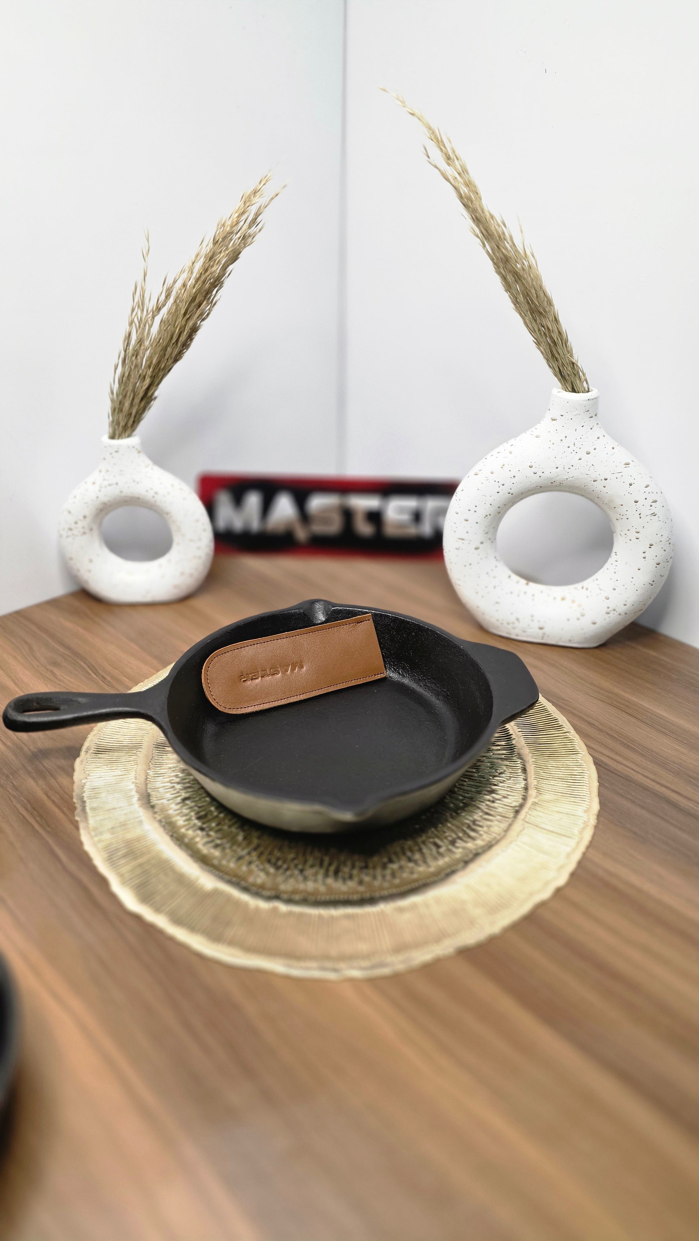 25 cm Cast Iron Skillet